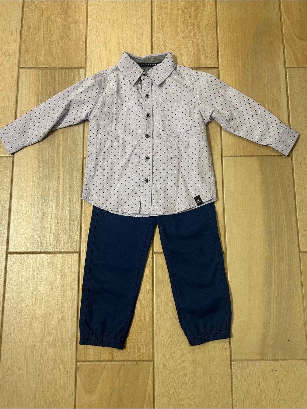 Boys Kenneth Cole 2 piece set size 3T